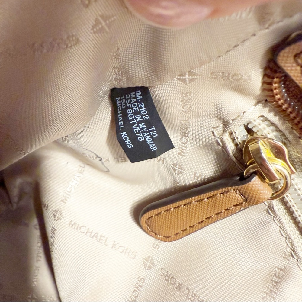 Michael Kors Jet Set Large Signature Logo‎ Shoulder Bag - Picture 11 of 11